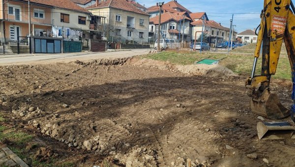 РЕКОНТРУКЦИЈА ИГРАЛИШТА У НАСЕЉУ КУЛА: За најмлађе РЕКОНТРУКЦИЈА ИГРАЛИШТА У НАСЕЉУ КУЛА: За најмлађе