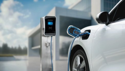 DANAS POČINJU PRIJAVE ZA SUBVENCIJE ZA KUPOVINU ELEKTRIČNIH AUTOMOBILA: Građani dobijaju do 5.000 evra, evo ko može da se prijavi DANAS POČINJU PRIJAVE ZA SUBVENCIJE ZA KUPOVINU ELEKTRIČNIH AUTOMOBILA: Građani dobijaju do 5.000 evra, evo ko može da se prijavi