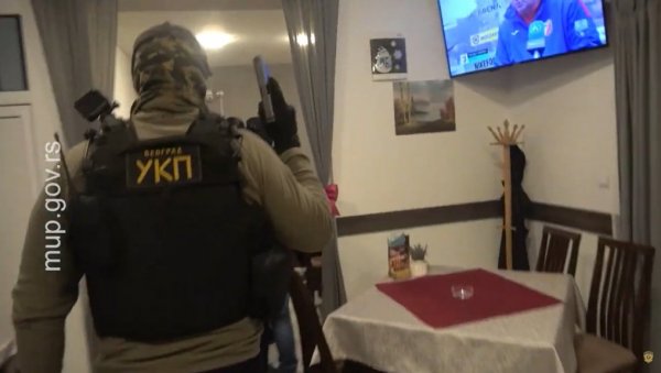ПРИСВОЈИЛА НОВАЦ ФИРМЕ? Ухапшена жена, осумњичена за корупцију ПРИСВОЈИЛА НОВАЦ ФИРМЕ? Ухапшена жена, осумњичена за корупцију