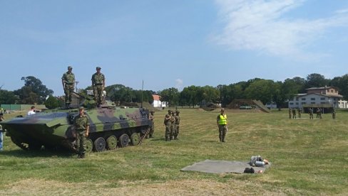 OBUKA BUDUĆIH PODOFICIRA NA PESKOVIMA: Kandidati u praksi proveravaju i primenjuju stečena znanja i sposobnosti