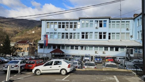 ZA VOLANOM SA SKORO TRI PROMILA ALKOHOLa: Kamiondžija iz Prijepolja isključen iz saobraćaja ZA VOLANOM SA SKORO TRI PROMILA ALKOHOLa: Kamiondžija iz Prijepolja isključen iz saobraćaja