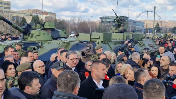 ВУЧИЋ ОБИЛАЗИО ОРУЖЈЕ, А ОНДА СЕ ЗАЧУО ЗЛОКОБАН ЗВУК: Ово су моји омиљени хеликоптери, прави борбени ВУЧИЋ ОБИЛАЗИО ОРУЖЈЕ, А ОНДА СЕ ЗАЧУО ЗЛОКОБАН ЗВУК: Ово су моји омиљени хеликоптери, прави борбени