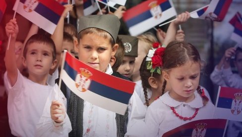 ŽIVELA SRBIJA! Vučić građanima čestitao Dan državnosti (FOTO) ŽIVELA SRBIJA! Vučić građanima čestitao Dan državnosti (FOTO)