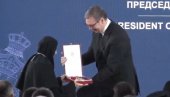 SRETENJSKI ORDEN MATI HARITINI: Uručenje priznanja podiglo salu na noge SRETENJSKI ORDEN MATI HARITINI: Uručenje priznanja podiglo salu na noge