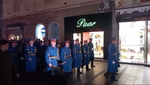 ZA DAN DRŽAVNOSTI: Promenadni koncert orkestara MUP i Garde (VIDEO) ZA DAN DRŽAVNOSTI: Promenadni koncert orkestara MUP i Garde (VIDEO)