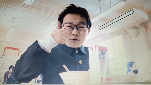 BAŠ JE UKUSNA PLJESKAVICA: Đacima u Japanu, povodom Dana državnosti naše zemlje, serviran srpski ručak BAŠ JE UKUSNA PLJESKAVICA: Đacima u Japanu, povodom Dana državnosti naše zemlje, serviran srpski ručak