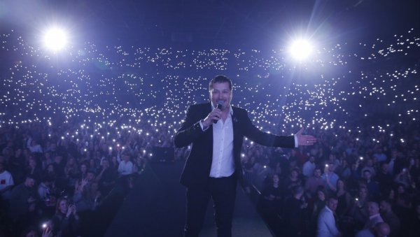 КАКО АЦО ПЕЈОВИЋ ЗОВЕ САШУ ПОПОВИЋА? Открио где ће да ради после пензије, овоме се нико није надао КАКО АЦО ПЕЈОВИЋ ЗОВЕ САШУ ПОПОВИЋА? Открио где ће да ради после пензије, овоме се нико није надао