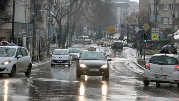 РХМЗ УПОЗОРИО, ПРЕТИ НАМ ОПАСНО ВРЕМЕ: Укључени метеоаларми због ове три појаве РХМЗ УПОЗОРИО, ПРЕТИ НАМ ОПАСНО ВРЕМЕ: Укључени метеоаларми због ове три појаве