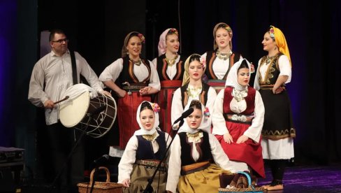 „GUSLE“ ODRŽALE SRETENJSKI KONCERT: Proslavile slavu i počele i 149. koncertnu sezonu (FOTO) „GUSLE“ ODRŽALE SRETENJSKI KONCERT: Proslavile slavu i počele i 149. koncertnu sezonu (FOTO)