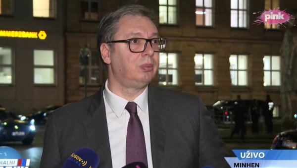 БАХАТЕ НЕЗНАЛИЦЕ ХОЋЕ ДА УКИНУ ЗАКОН: Вучић поручио опозицији - Хвала што сте признали да не можете да ме победите БАХАТЕ НЕЗНАЛИЦЕ ХОЋЕ ДА УКИНУ ЗАКОН: Вучић поручио опозицији - Хвала што сте признали да не можете да ме победите