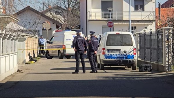 БАЧЕНА БОМБА НА КУЋУ ПОЗНАТОГ СРПСКОГ ПОЛИТИЧАРА: Драма у Бијељини, експлозија се чула у насељу Пет језера (ВИДЕО) БАЧЕНА БОМБА НА КУЋУ ПОЗНАТОГ СРПСКОГ ПОЛИТИЧАРА: Драма у Бијељини, експлозија се чула у насељу Пет језера (ВИДЕО)