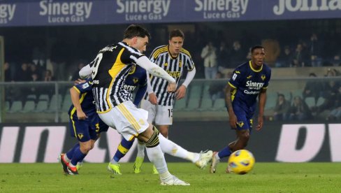 DUŠAN VLAHOVIĆ DAO GOL, ALI... Navijači Juventusa su besni! (VIDEO) DUŠAN VLAHOVIĆ DAO GOL, ALI... Navijači Juventusa su besni! (VIDEO)