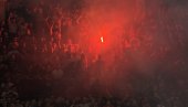 CRVENO-BELO SLAVLJE: Ovako su košarkaši Zvezde slavili pobedu nad Partizanom u finalu Kupa (VIDEO) CRVENO-BELO SLAVLJE: Ovako su košarkaši Zvezde slavili pobedu nad Partizanom u finalu Kupa (VIDEO)