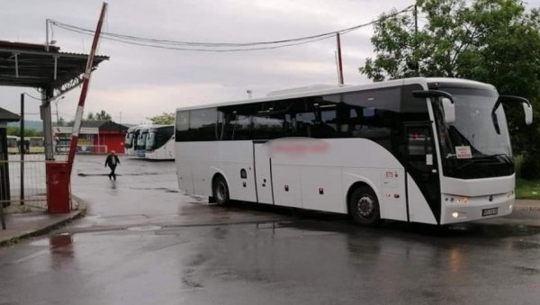 УПИТАЛА ДОКЛЕ СМО СТИГЛИ, ПА СЕ СРУШИЛА: Мајка из Пријепоља преминула на путу ка сину УПИТАЛА ДОКЛЕ СМО СТИГЛИ, ПА СЕ СРУШИЛА: Мајка из Пријепоља преминула на путу ка сину