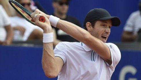NOVI TENISKI ŠOK: Razbio Alkaraza, pa izgubio finale od spektakularnog autsajdera! NOVI TENISKI ŠOK: Razbio Alkaraza, pa izgubio finale od spektakularnog autsajdera!