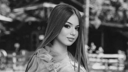 SUZE ZA NEILOM U ROŽAJAMA: Građani se sa bolom i nevericom opraštaju od poginule gimnazijalke (FOTO) SUZE ZA NEILOM U ROŽAJAMA: Građani se sa bolom i nevericom opraštaju od poginule gimnazijalke (FOTO)