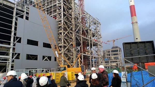 ЗАВРШНА ФАЗА ИЗГРАДЊЕ ТРЕЋЕГ БЛОКА ТЕРМОЕЛЕКТРАНЕ КОСТОЛАЦ Б Још 350 мегавата ЗАВРШНА ФАЗА ИЗГРАДЊЕ ТРЕЋЕГ БЛОКА ТЕРМОЕЛЕКТРАНЕ КОСТОЛАЦ Б Још 350 мегавата