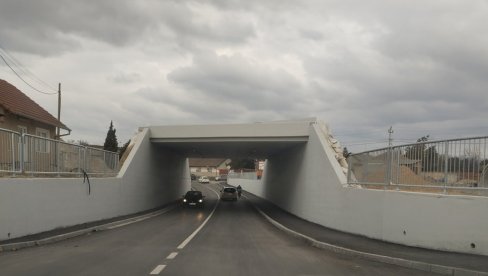 DA KOLOSEK BUDE JOŠ BEZBEDNIJI: Završena izgradnja dva važna objekta na trasi buduće brze pruge od Novog Sada do Subotice DA KOLOSEK BUDE JOŠ BEZBEDNIJI: Završena izgradnja dva važna objekta na trasi buduće brze pruge od Novog Sada do Subotice