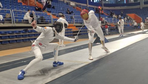 SVETSKI MAČEVAOCI U VRŠCU: Juniorsko prvenstvo okupilo 133 takmičara iz 26 zemalja (FOTO) SVETSKI MAČEVAOCI U VRŠCU: Juniorsko prvenstvo okupilo 133 takmičara iz 26 zemalja (FOTO)