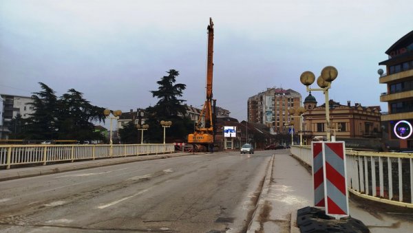 НАСТАВАК РАДОВА НА МОСТУ У ПАРАЋИНУ: Од 26. фебруара биће затворен за саобраћај (ФОТО) НАСТАВАК РАДОВА НА МОСТУ У ПАРАЋИНУ: Од 26. фебруара биће затворен за саобраћај (ФОТО)