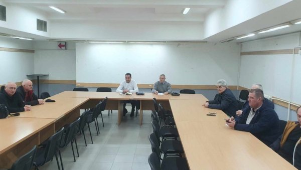 У БУЈАНОВЦУ ПОСТИГНУТ ДОГОВОР: О јединственој српској листи У БУЈАНОВЦУ ПОСТИГНУТ ДОГОВОР: О јединственој српској листи