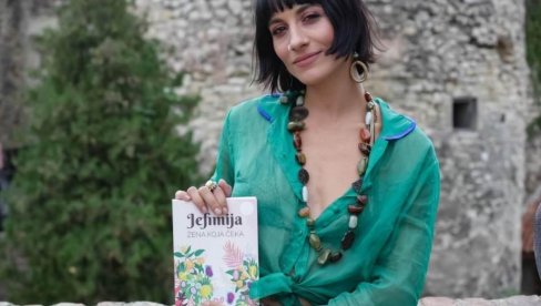 STOGLAVA STIŽE U BANJALUKU: Minja Marđonović inspiraciju Jefimijom pretvorila u romane STOGLAVA STIŽE U BANJALUKU: Minja Marđonović inspiraciju Jefimijom pretvorila u romane