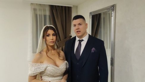 SINE MOJ, SOKOLE, VOLI TE TATA: Jedina slika Slobinog sina sa 1. rođendana i svadbe (FOTO) SINE MOJ, SOKOLE, VOLI TE TATA: Jedina slika Slobinog sina sa 1. rođendana i svadbe (FOTO)