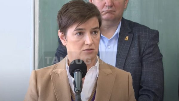 БРНАБИЋ: Опозиција да објасни деци у селу Ломница зашто су тражили укидање ЕУ фондова БРНАБИЋ: Опозиција да објасни деци у селу Ломница зашто су тражили укидање ЕУ фондова