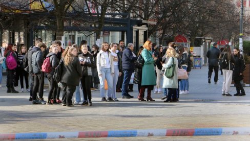 ДОЈАВУ О БОМБИ УПУТИО МАЛОЛЕТНИК (16): Кривична пријава средњошколцу због данашњег инцидента у гимназији у Смедереву