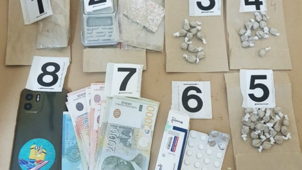 УХАПШЕН СА ХЕРОИНОМ: Чачанину одрежено задржавање до 48 сати УХАПШЕН СА ХЕРОИНОМ: Чачанину одрежено задржавање до 48 сати