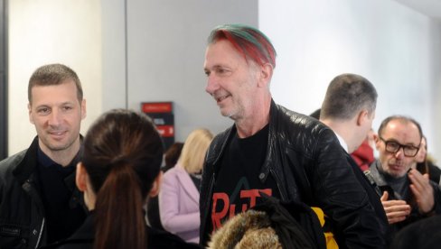 BIRALA SAM JOJ HALJINU I SLIKU ZA SPOMENIK: Svedočenje roditelja ubijene Mare Anđelković u Ribnikaru tera suze na oči BIRALA SAM JOJ HALJINU I SLIKU ZA SPOMENIK: Svedočenje roditelja ubijene Mare Anđelković u Ribnikaru tera suze na oči