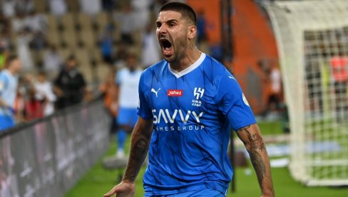 ALEKSANDAR MITROVIĆ JE STRAH I TREPET ZA GOLMANE: Najbolji strelac u istoriji srpske reprezentacije predvodi Al Hilal do triple krune