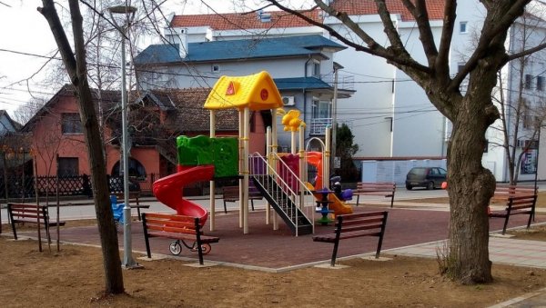 ДЕЧЈИ ПАРКОВИ ЧЕСТО НА МЕТИ ВАНДАЛА: За поправке издвојено 11,3 милиона ДЕЧЈИ ПАРКОВИ ЧЕСТО НА МЕТИ ВАНДАЛА: За поправке издвојено 11,3 милиона