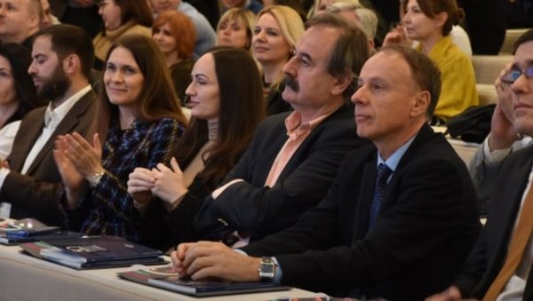 ДВА ЈУБИЛЕЈА НА ФОН: Велики допринос угледу универзитета ДВА ЈУБИЛЕЈА НА ФОН: Велики допринос угледу универзитета