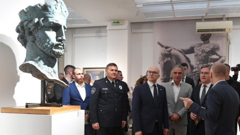BORBA ZA SLOBODU JESTE BORBA ZA DRŽAVU: Ministri Selaković i Vučević na otvaranju izložbe Borba za srpsku državnost BORBA ZA SLOBODU JESTE BORBA ZA DRŽAVU: Ministri Selaković i Vučević na otvaranju izložbe Borba za srpsku državnost