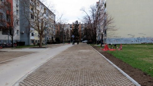 УРЕЂЕНО ПАРКИРАЛИШТЕ НА НОВОСАДСКОЈ ДЕТЕЛИНАРИ: Ван зоне наплате још 50 паркинг места УРЕЂЕНО ПАРКИРАЛИШТЕ НА НОВОСАДСКОЈ ДЕТЕЛИНАРИ: Ван зоне наплате још 50 паркинг места