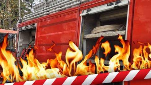 IMA POVREĐENIH U POŽARU U MLADENOVCU: Sve hitne službe izašle na teren