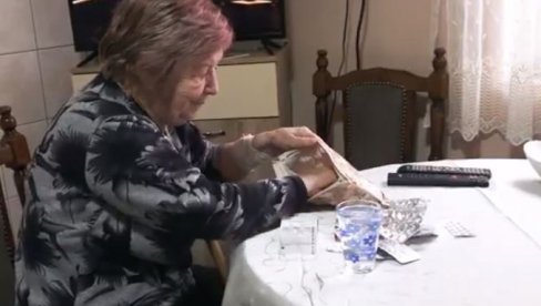 HOĆE DA NAS IZGLADNJUJU... JEDVA SASTAVLJAM KRAJ SA KRAJEM: Potresna ispovest bake Dušanke, zbog Kurtijeve odluke ne zna kako da preživi HOĆE DA NAS IZGLADNJUJU... JEDVA SASTAVLJAM KRAJ SA KRAJEM: Potresna ispovest bake Dušanke, zbog Kurtijeve odluke ne zna kako da preživi