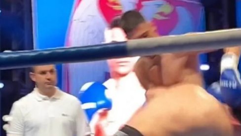 ZASTAVA LAŽNE DRŽAVE KOSOVO MU DOŠLA GLAVE! Provocirao Srbina, pa brutalno nokautiran ZASTAVA LAŽNE DRŽAVE KOSOVO MU DOŠLA GLAVE! Provocirao Srbina, pa brutalno nokautiran