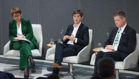 SRBIJA PRAVO MESTO ZA ULAGANJE U BIOTEHNOLOGIJU I VEŠTAČKU INTELIGENCIJU: Brnabićeva ukazala na sve bolje poslovno okruženje SRBIJA PRAVO MESTO ZA ULAGANJE U BIOTEHNOLOGIJU I VEŠTAČKU INTELIGENCIJU: Brnabićeva ukazala na sve bolje poslovno okruženje