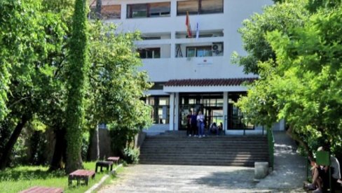 PRETNJE MEJLOVIMA NE PRESTAJU: Od 14. Februara onlajn nastava u hercegnovskoj srednjoj školi PRETNJE MEJLOVIMA NE PRESTAJU: Od 14. Februara onlajn nastava u hercegnovskoj srednjoj školi