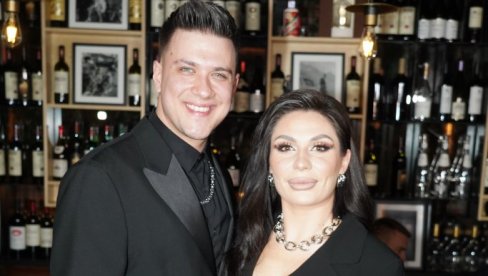 ODABRAO SEBI NAJBOLJE: Miloš Vujanović u spotu za novu pesmu glavnu ulogu poverio ovoj lepotici (FOTO/VIDEO) ODABRAO SEBI NAJBOLJE: Miloš Vujanović u spotu za novu pesmu glavnu ulogu poverio ovoj lepotici (FOTO/VIDEO)