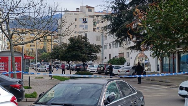 У ПУЦЊАВИ У БАРУ УБИЈЕН ЕДМОНД МУСТАФА: Нападач у бекству, полиција на лицу места У ПУЦЊАВИ У БАРУ УБИЈЕН ЕДМОНД МУСТАФА: Нападач у бекству, полиција на лицу места