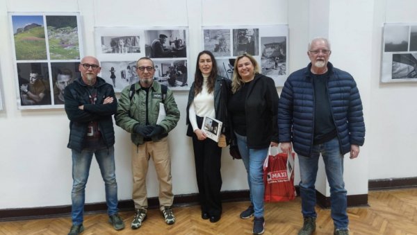 ПАРАЋИНЦИ НА ГОДИШЊОЈ ИЗЛОЖБИ У КРАГУЈЕВЦУ: Дејану Павловићу прва фото-награда (ФОТО)