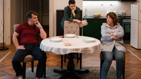 ДВА ПОЗОРИШНА ЈУБИЛЕЈА: Народно позориште Пирот ове године обележава осам деценија постојања и 135 година театарског живота ДВА ПОЗОРИШНА ЈУБИЛЕЈА: Народно позориште Пирот ове године обележава осам деценија постојања и 135 година театарског живота
