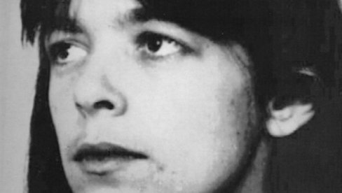 BILA ČLAN CRVENE ARMIJE, OSUMNJIČENA ZA BROJNE ZLOČINE: Ovako danas izgleda Danijela koja se krila 30 godina u Nemačkoj (FOTO) BILA ČLAN CRVENE ARMIJE, OSUMNJIČENA ZA BROJNE ZLOČINE: Ovako danas izgleda Danijela koja se krila 30 godina u Nemačkoj (FOTO)