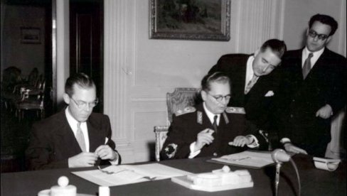 TITO TRAMPIO JUGOSLAVIJU ZA SVOJU GLAVU: Pre 71 godinu ozvaničen Balkanski pakt kojim je Broz uvukao Jugoslaviju u NATO TITO TRAMPIO JUGOSLAVIJU ZA SVOJU GLAVU: Pre 71 godinu ozvaničen Balkanski pakt kojim je Broz uvukao Jugoslaviju u NATO