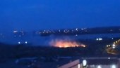 POŽAR U BEOGRADU: Vatra se širi, veliki oblak dima iznad ovog dela grada (VIDEO)
