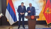 ZA SPECIJALNE VEZE SRPSKE SA PODGORICOM: Predsednika RS dobrodošlicom dočekao Andrija Mandić, šef Crnogorskog parlamenta