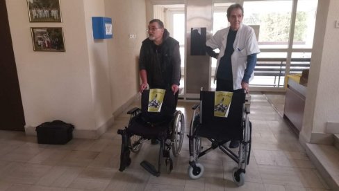HUMANE NIŠLIJE: Od sakupljenih čepova donirali kolica Infektivnoj klinici HUMANE NIŠLIJE: Od sakupljenih čepova donirali kolica Infektivnoj klinici